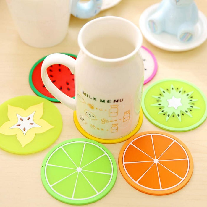 https://cdn.shopify.com/s/files/1/0925/0203/2693/files/Silicone-Coaster-Fruit-Design-5-Pc-Set.jpg?v=1736089923