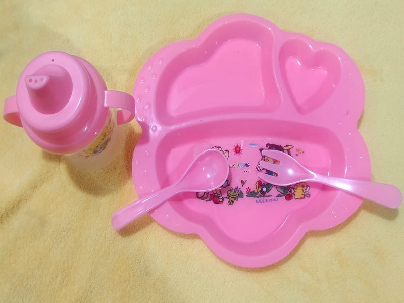 https://cdn.shopify.com/s/files/1/0925/0203/2693/files/WJI-135-Flower-Shape-Kids-Dinner-Set_All_4170_1.jpg?v=1736065999